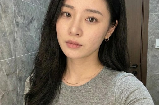 白鹿黑历史被大起底对前辈无礼学历造假发布辱华辱女争议视频