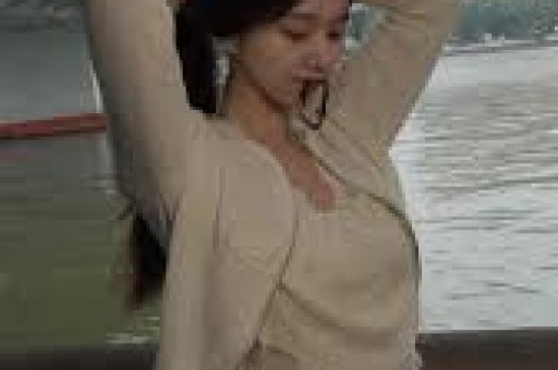 娱乐圈大事件：刘昊然周冬雨复合传闻、卢昱晓屏摄道歉、杨紫《家业》恶评风波、阿Sa婚变辟谣