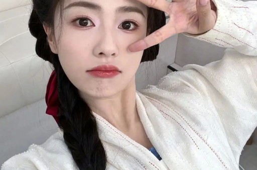 一天3个瓜!女星被大佬操控、顶流恋情曝光杨颖被牵连 个个大瓜 一天3个瓜!女星被大佬操控、顶流恋情曝光杨颖被牵连 个个大瓜